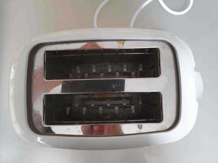 Photo of free toaster - white (Liberton EH16) #3