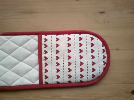 Photo of free Double oven mitt (Fords Farm RG31) #3