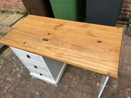 Photo of free Dressing table (Hastings TN34) #2