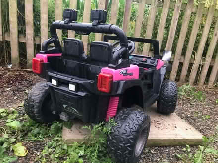 Photo of free Childs electric car, spares or repairs (Peckforton CW6) #2
