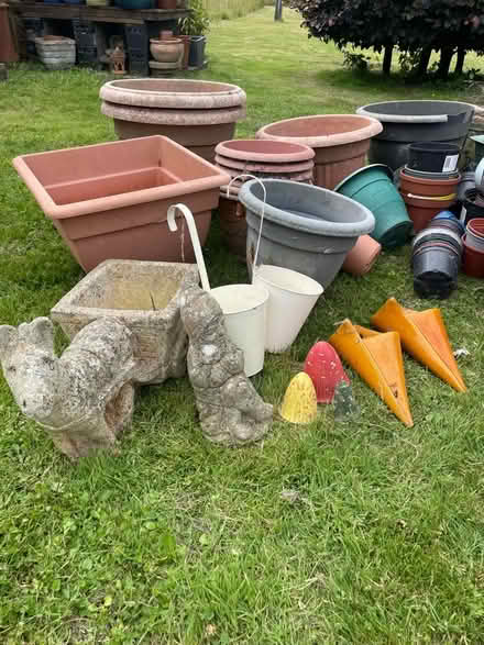 Photo of free garden pots (CT14) #2