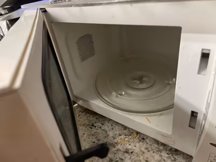 Photo of free Ancient microwave (Catonsville) #2