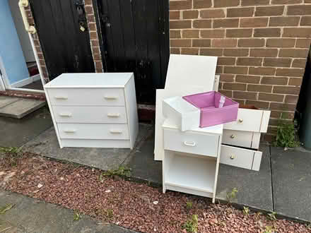 Photo of free House clearance (Dh59ee) #3