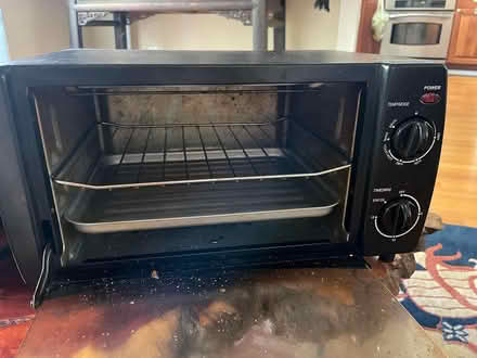 Photo of free Toaster Oven (Issaquah - Downtown vicinity) #1