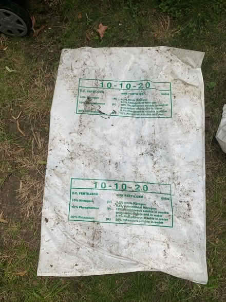 Photo of free 50 builders bags (Off Dalston Lane E8) #2