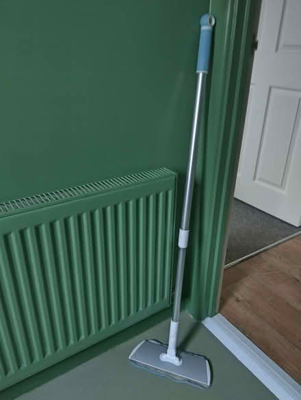 Photo of free Extending handle mop with microfibre pad (Higher Brixham TQ5) #1