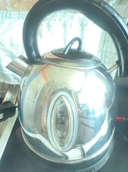 Photo of free Electric kettle (Lyndon Green B26) #1