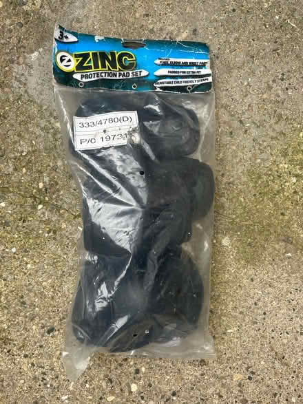 Photo of free Skateboard and pad set (Burnopfield NE16) #3