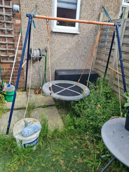 Photo of free Basket swing and frame (Penistone S36.) #1