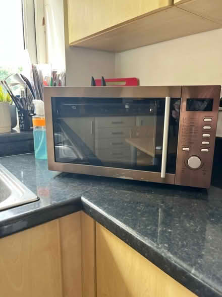 Photo of free Working microwave (Hendon, NW4) #3