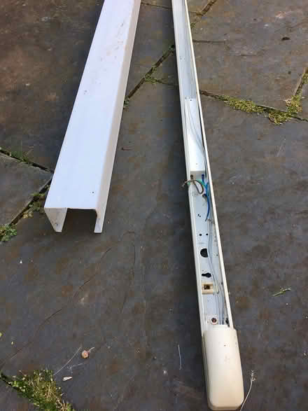 Photo of free 1.6 Mtr Florescent Light Fitting (Torquay) #1