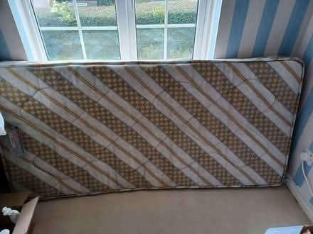 Photo of free Single mattress, good condition (Southborough TN4) #1