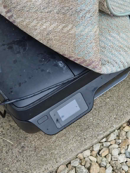 Photo of free Hp printer 302 series and a rug (SG4) #1