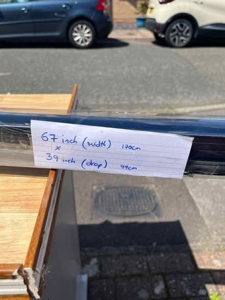 Photo of free Black venetian blind (Wickford SS12) #1