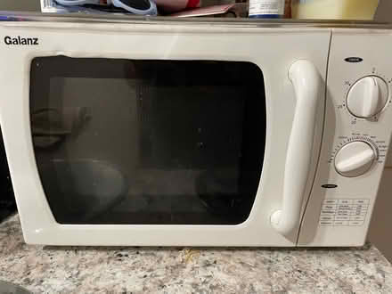 Photo of free Ancient microwave (Catonsville) #1