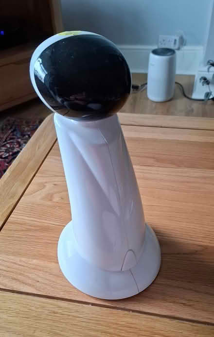 Photo of free Cat toy with moving light (Wrose Bradford BD2) #1