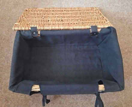 Photo of free Wicker Basket - Hamper / Picnic (Ossett WF5) #4