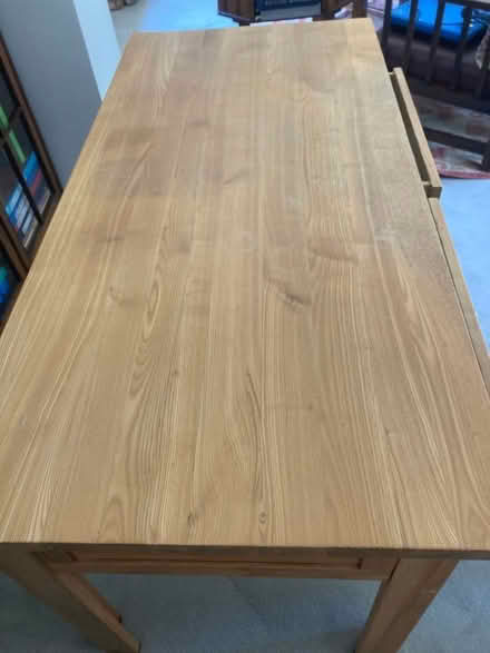 Photo of free Desk (Thornton le Moors CH2) #3