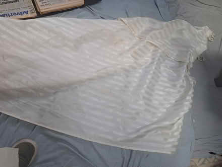 Photo of free Cream Satin Stripe Shower Curtain (WR14 Malvern Link) #2