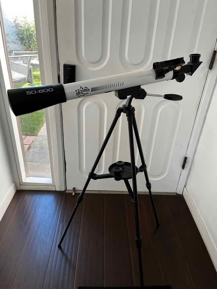 Photo of free EduScience Kids Telescope T600 (Wolfe and Evelyn) #1