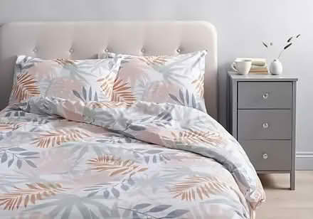 Photo of Good condition Pillow cases/ duvet cover sets (Buckhurst Hill IG9) #2