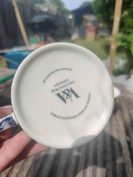 Photo of free V&A coffee mugs (Cheddington, LU7) #2