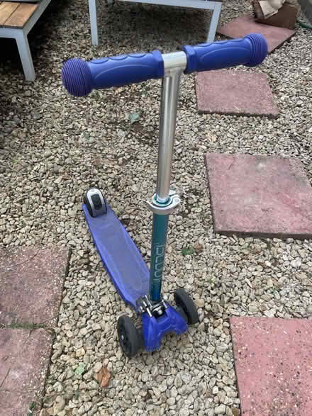 Photo of free 3 wheel iScoot scooter (Coulsdon, CR5) #1