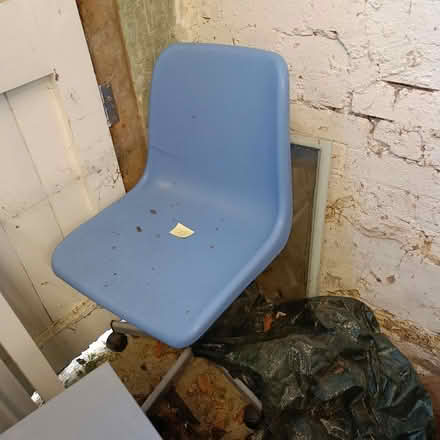 Photo of free Blue plastic office chair (East Finchley N2) #1