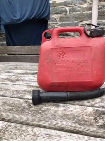 Photo of free 5 Litre petrol can (Rhayader LD6) #1