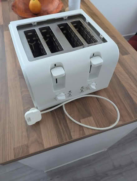 Photo of free Toaster - 4 compartments (CV6) #1