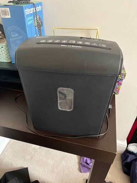 Photo of free Electric shredder (KT1 2SA) #1