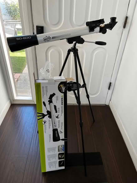 Photo of free EduScience Kids Telescope T600 (Wolfe and Evelyn) #2