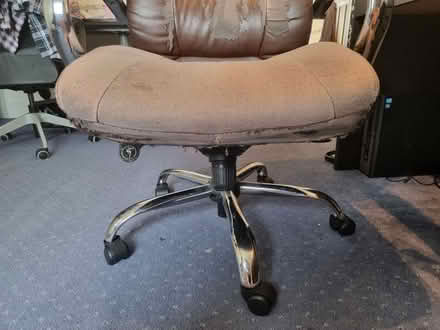 Photo of free Office chair, needs reupholstering (Romford, RM2) #3