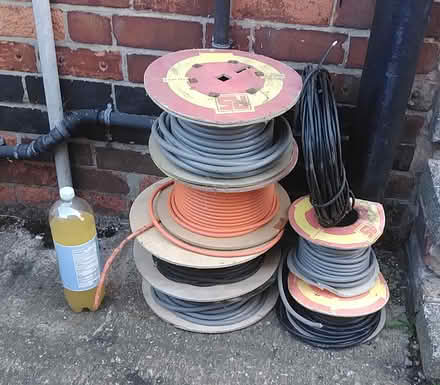 Photo of free wire (Beeston NG9) #1