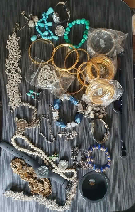 Photo of free Assorted jewellery (West Bromwich B70) #1