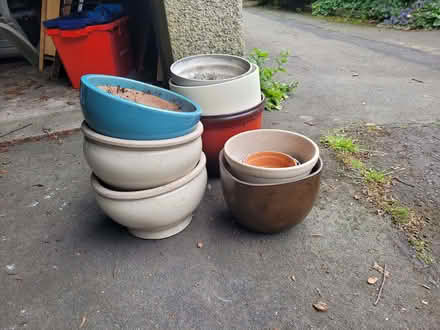 Photo of free Selection of plant pots (Roseburn EH12) #1