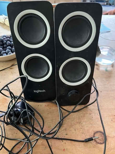 Photo of free small speakers (Stroud GL5) #1