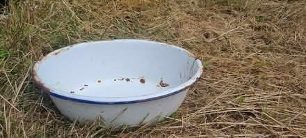 Photo of free tin bath (PO18) #1
