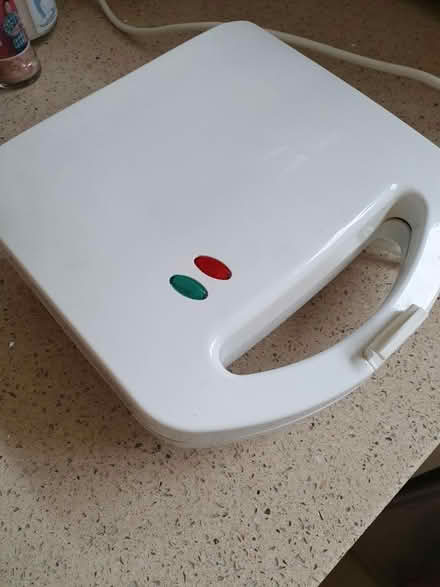Photo of free Sandwich Toaster (Carshalton SM5) #1