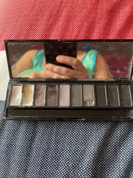 Photo of free YSL eye shadow palette (Kenilworth CV8) #3