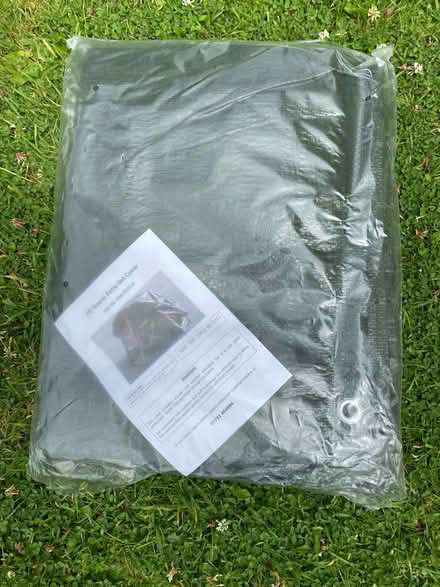 Photo of free Round patio set cover (central Steyning) #1