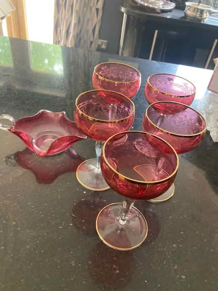Photo of free 5 glasses and matching bowl (Brackenber CA16) #1
