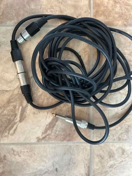 Photo of free Amplifier (Hp22 5xs) #2