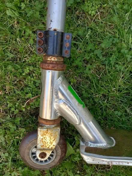 Photo of free Rusty razor stunt scooter (Loughborough Junction SE5) #2