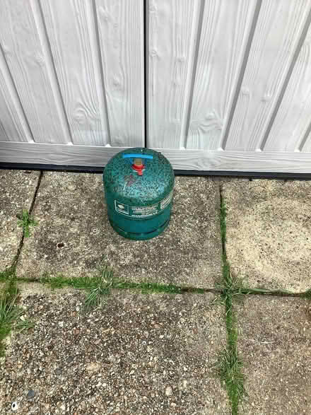 Photo of Small camping gas cylinder (Brockenhurst SO42) #1