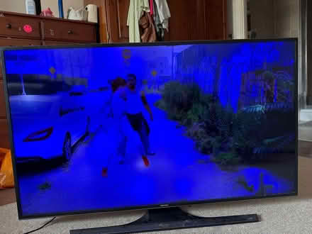 Photo of free Samsung smart 50” tv with remote (S11) #2