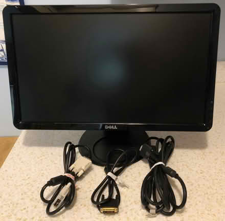 Photo of free Dell monitor, 21”, w cables (Worcester 01602) #1