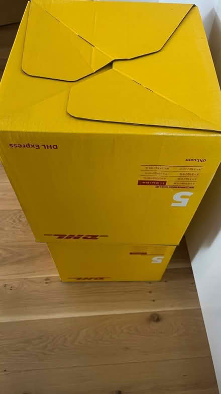 Photo of free DHL box 5 (SE28) #1