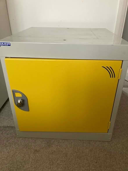Photo of free Yellow metal locker cube (Ringwood) #1
