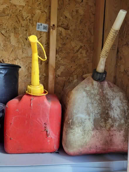 Photo of free Gas cans (Ypsilanti) #1